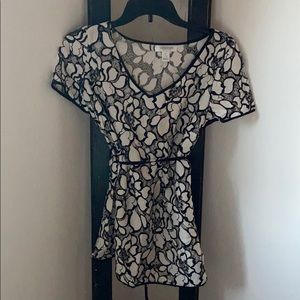 Motherhood maternity white and black floral top
